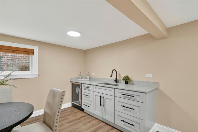 10103 S Aberdeen Street, Chicago, IL 60643