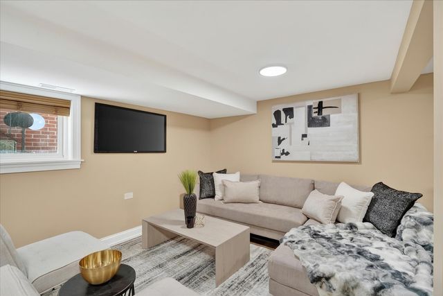 10103 S Aberdeen Street, Chicago, IL 60643