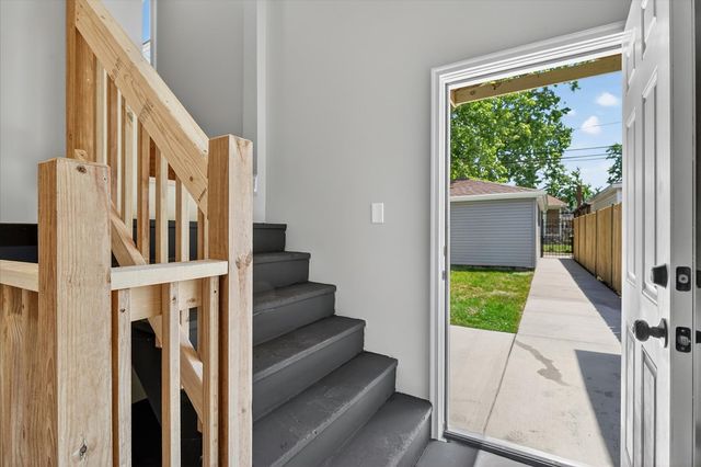10103 S Aberdeen Street, Chicago, IL 60643