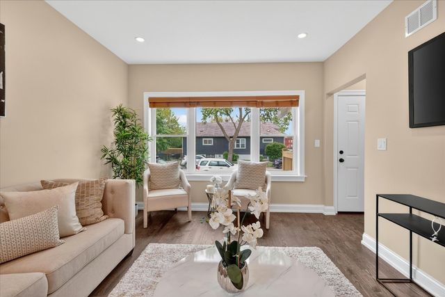 10103 S Aberdeen Street, Chicago, IL 60643
