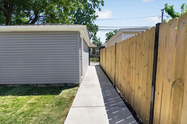 10103 S Aberdeen Street, Chicago, IL 60643