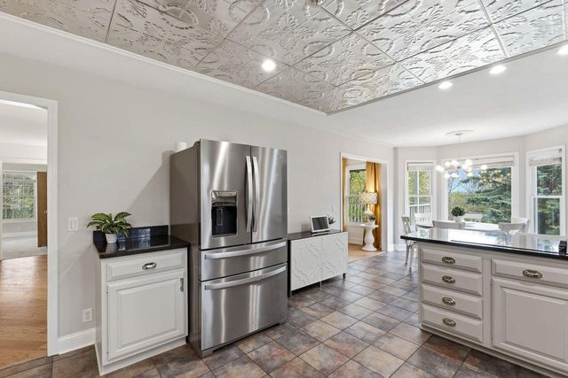 105 Mark COURT, North Prairie, WI 53153