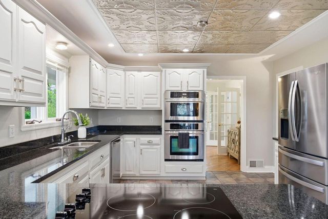 105 Mark COURT, North Prairie, WI 53153