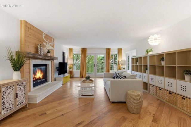 105 Mark COURT, North Prairie, WI 53153