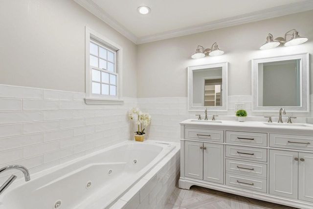 105 Mark COURT, North Prairie, WI 53153