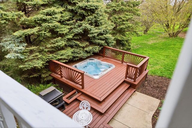 105 Mark COURT, North Prairie, WI 53153