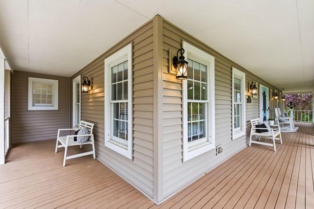 105 Mark COURT, North Prairie, WI 53153