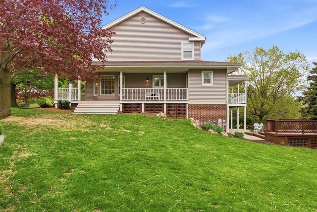105 Mark COURT, North Prairie, WI 53153