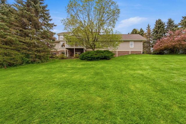 105 Mark COURT, North Prairie, WI 53153