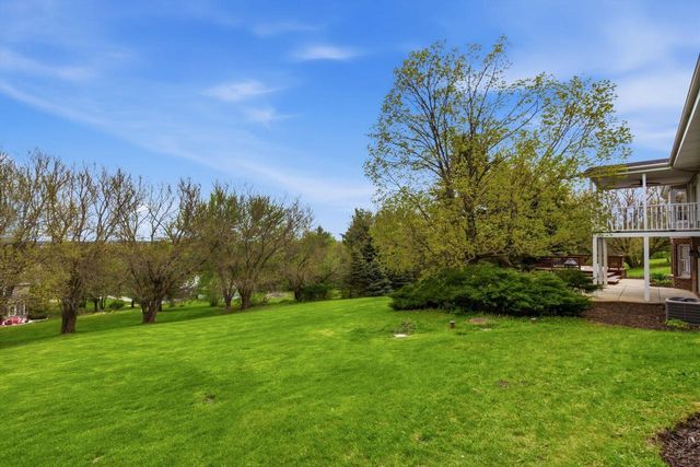 105 Mark COURT, North Prairie, WI 53153