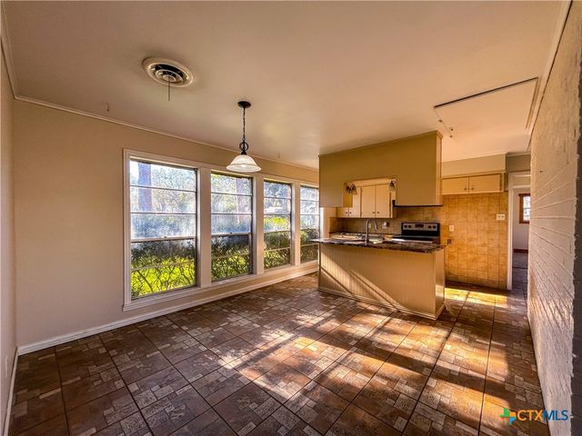 902 Joplin, Victoria, TX 77904