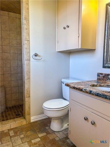 902 Joplin, Victoria, TX 77904