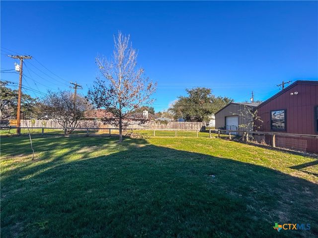 902 Joplin, Victoria, TX 77904