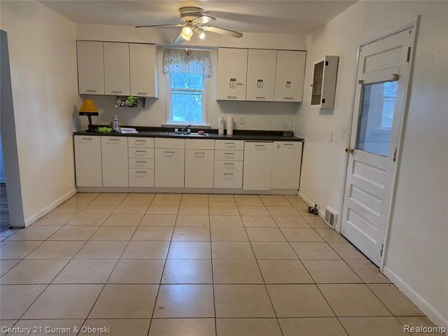 8126 Pardee Road, Taylor, MI 48180