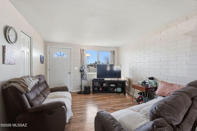 2439 Parkside Drive, Tucson, AZ 85713