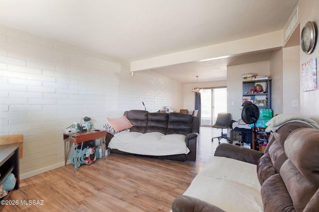 2439 Parkside Drive, Tucson, AZ 85713