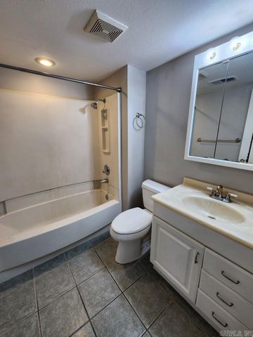 9 Smoking Oaks Drive, Maumelle, AR 72113