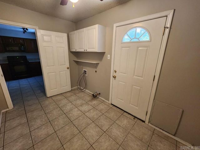 9 Smoking Oaks Drive, Maumelle, AR 72113