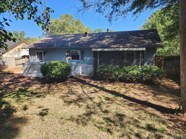 9 Smoking Oaks Drive, Maumelle, AR 72113