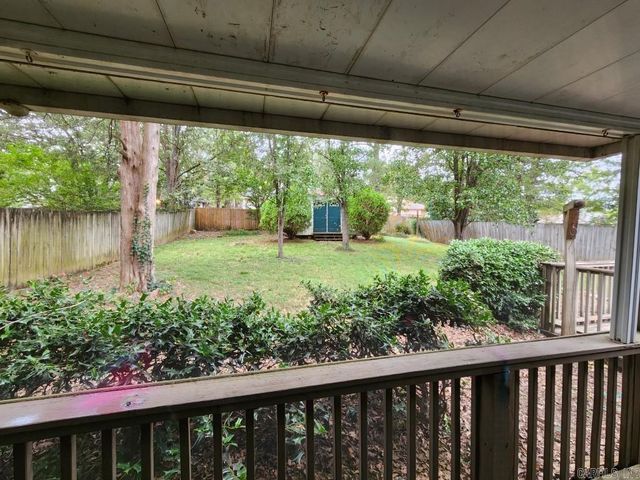 9 Smoking Oaks Drive, Maumelle, AR 72113