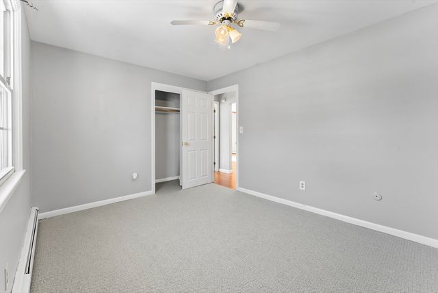 82 Boylston Ln 21, Lowell, MA 01852