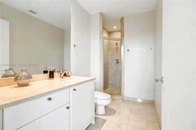16500 Collins Ave TH-9, Sunny Isles Beach, FL 33160