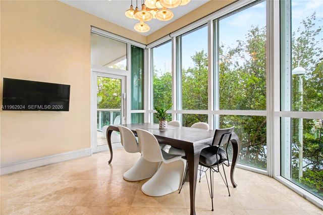 16500 Collins Ave TH-9, Sunny Isles Beach, FL 33160