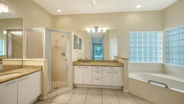 2929 SANDRINGHAM PLACE, Sarasota, FL 34235