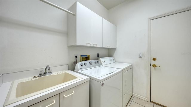 2929 SANDRINGHAM PLACE, Sarasota, FL 34235