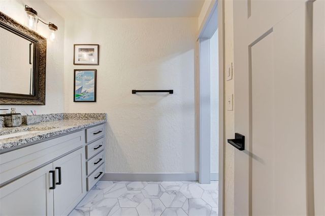 1108 Mesa Trail, Edmond, OK 73025
