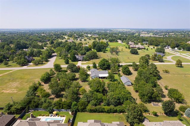 1108 Mesa Trail, Edmond, OK 73025