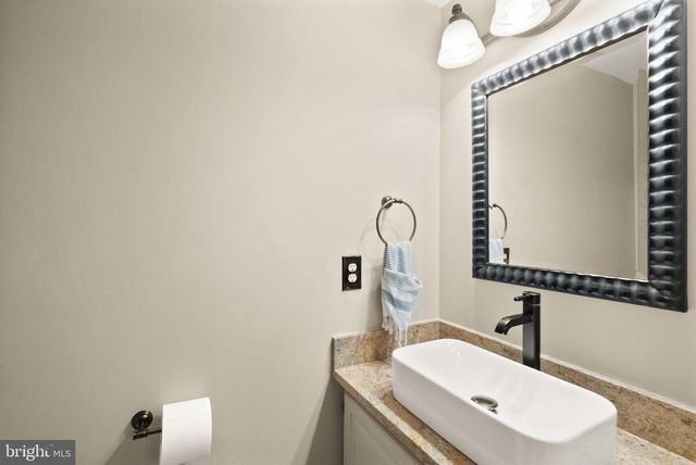 5528 FALMEAD RD, Fairfax, VA 22032