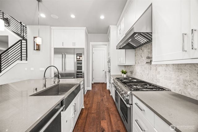 21888 SE 5TH Place, Sammamish, WA 98074