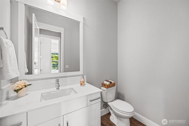 21888 SE 5TH Place, Sammamish, WA 98074