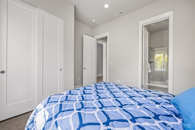 21888 SE 5TH Place, Sammamish, WA 98074
