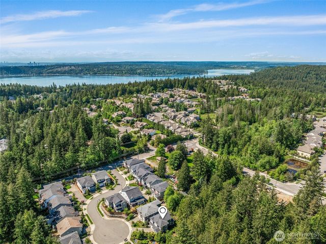 21888 SE 5TH Place, Sammamish, WA 98074