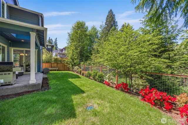 21888 SE 5TH Place, Sammamish, WA 98074