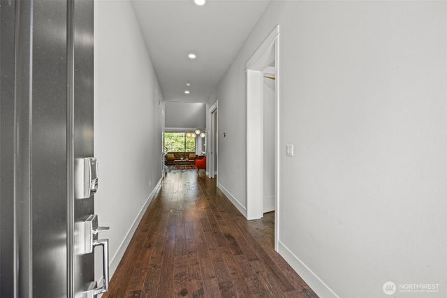 21888 SE 5TH Place, Sammamish, WA 98074
