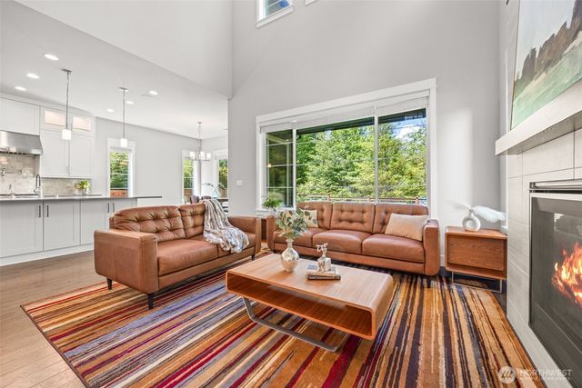 21888 SE 5TH Place, Sammamish, WA 98074