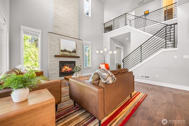 21888 SE 5TH Place, Sammamish, WA 98074