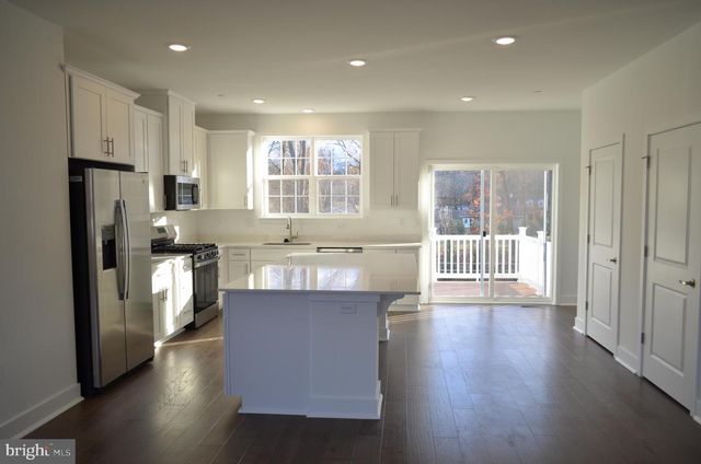 113 FRED CLARK DR, Pennington, NJ 08534