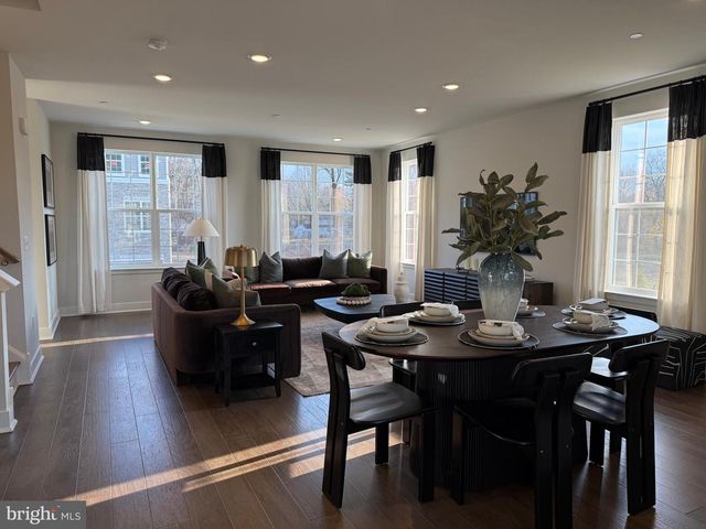 113 FRED CLARK DR, Pennington, NJ 08534