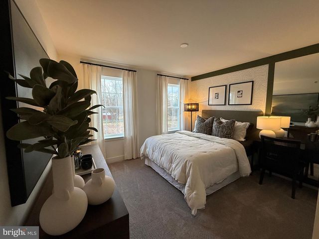 113 FRED CLARK DR, Pennington, NJ 08534