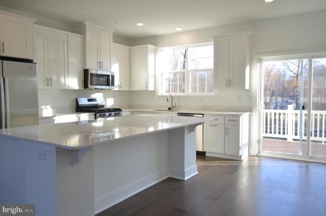 113 FRED CLARK DR, Pennington, NJ 08534