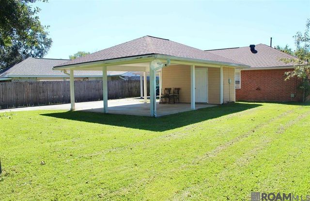 15337 Woodlore Dr, Baton Rouge, LA 70816