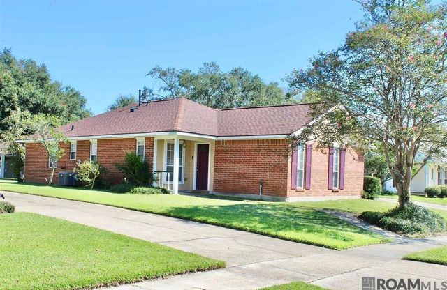 15337 Woodlore Dr, Baton Rouge, LA 70816