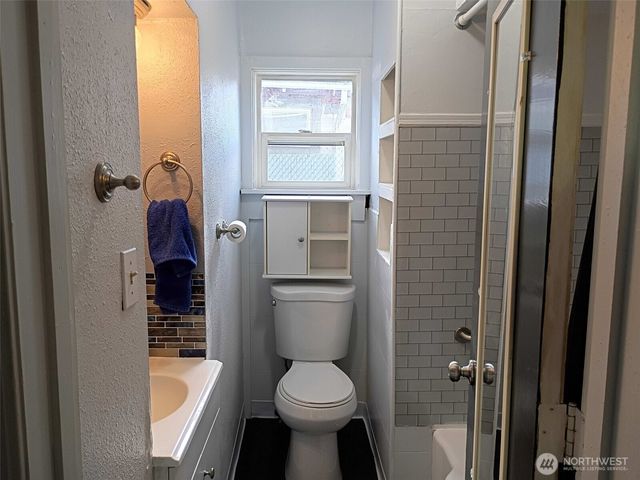 4812 Yakima Ave, Tacoma, WA 98408