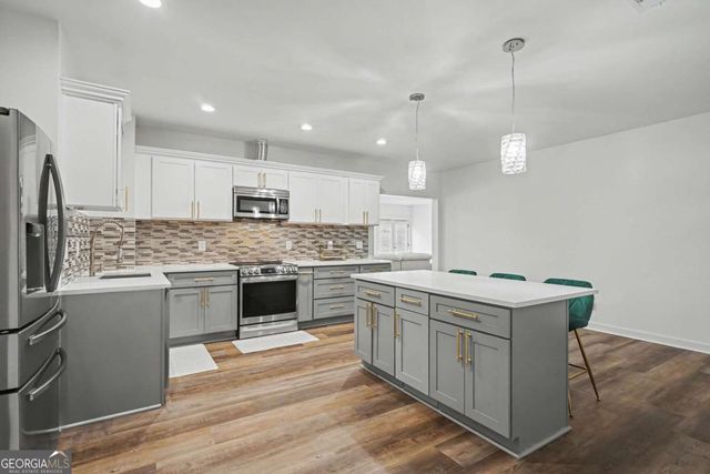 5028 Stefan Ridge Way, Buford, GA 30519