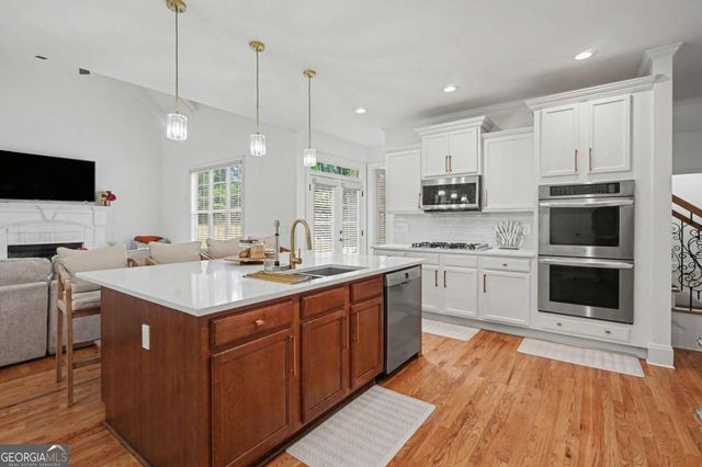 5028 Stefan Ridge Way, Buford, GA 30519