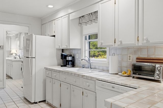822 Whitman St, Hanson, MA 02341